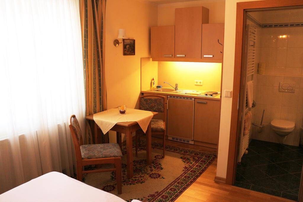 Haus Zu Den Zwei Eichen Lejlighed Perchtoldsdorf Værelse billede